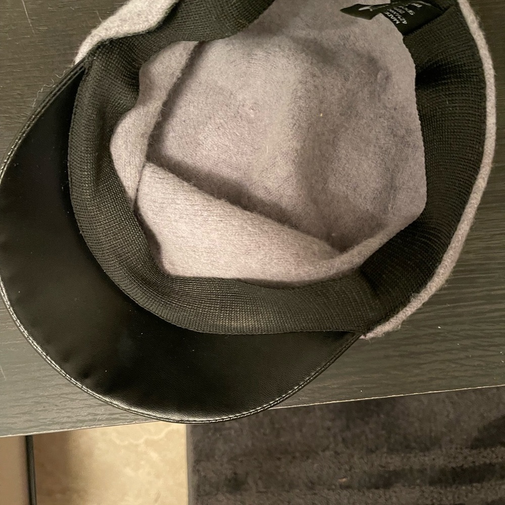 Adorable wool hat. - Picture 3 of 3